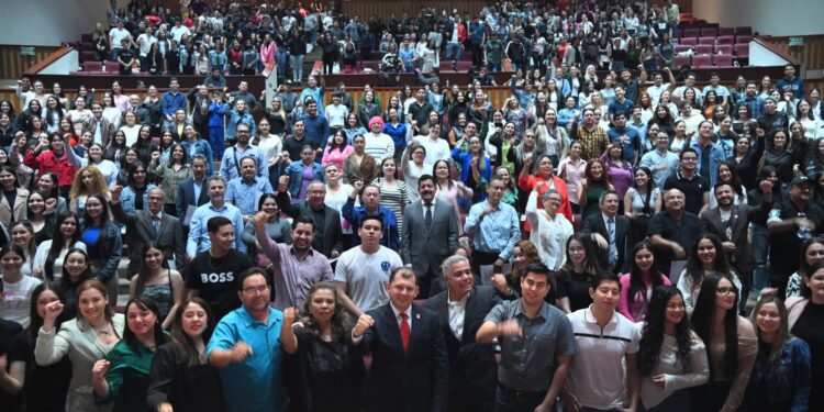 La Nueva Universidad no detiene sus actividades sustantivas; realizan magno festejo del Día del Odontólogo con un Congreso Nacional