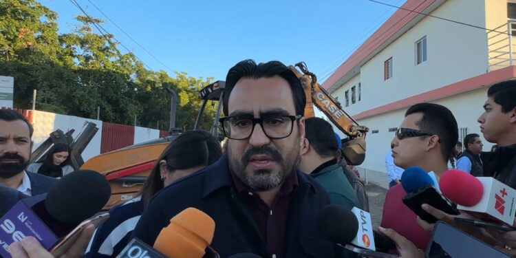 Gámez Mendívil pide que brinde mantenimiento a la Maxipista Mazatlán-Culiacán