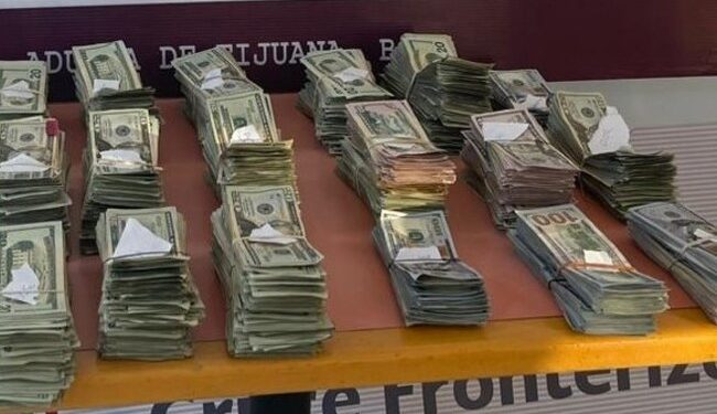 Trataba de ingresar a México con más de 198 mil dólares sin declarar y fue detenido en Tijuana