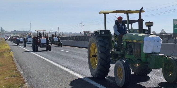 Campesinos del oriente de Tlaxcala exigen alto al robo de su maquinaria y ganado