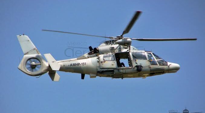 Cae helicóptero de la Marina en Michoacán; hay 3 muertos