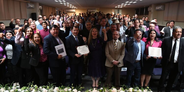 La Nueva Universidad refrenda su compromiso con la calidad al recibir la reacreditación de su Licenciatura en Medicina Veterinaria y Zootecnia