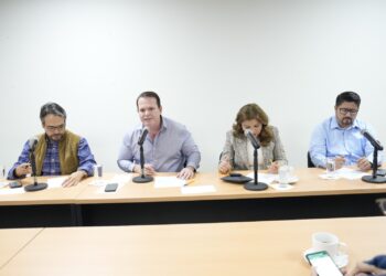 Acuerda Comisión procesar información de pregunta abierta aplicada en Consulta a la UAdeO