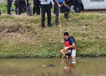 Flota cadáver en el canal Santa Martha en Culiacán, pero es localizado en Navolato