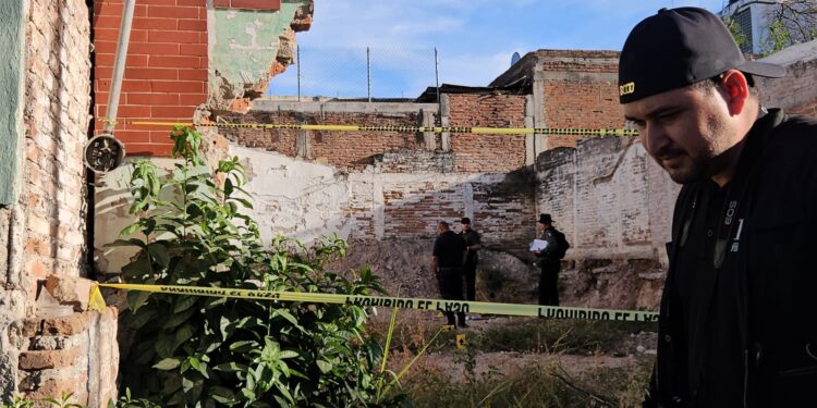 Hallan a un hombre desconocido degollado en la colonia Morelos