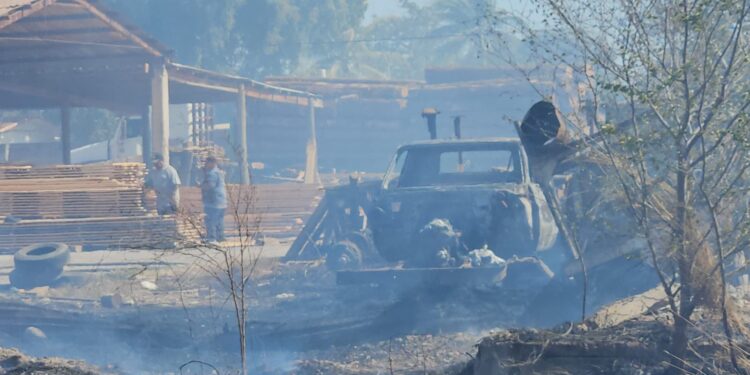 Se quema predio en el campo El Diez