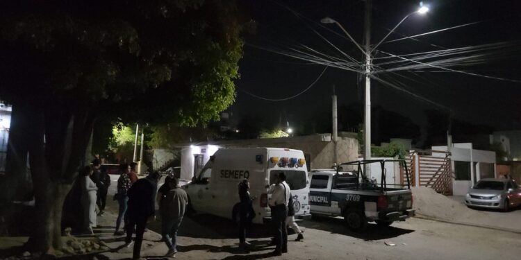 Hallan asesinado a golpes a maestro de la UAS