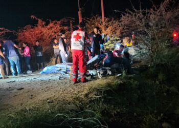 Muere un jovencito y tres más resultan con heridas graves en choque de motocicletas