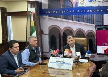 “Con los estudiantes no”: Robespierre Lizárraga defiende validez de los títulos de la UAS
