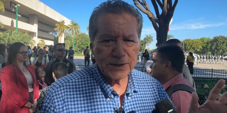 Con reforma no se promoverá destitución de Pedro Flores de rectoría de la UAdeO: Feliciano Castro