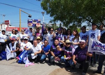 Eduardo Barrantes recorre casa por casa  el distrito 15
