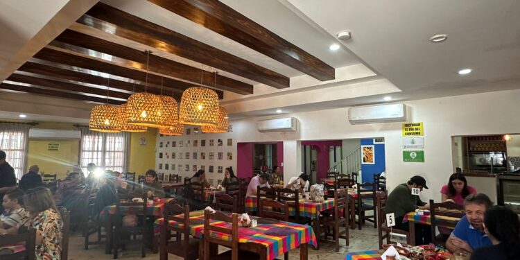 Un 25 por ciento bajan las ventas en restaurantes esta Semana Santa y de Pascua