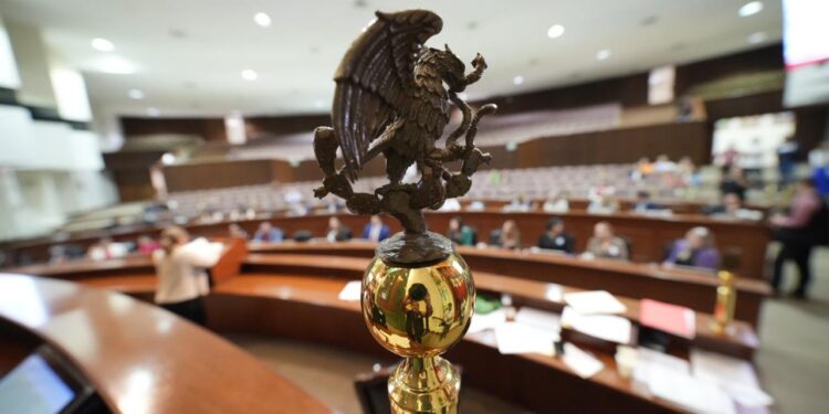 Diputado propone tipificar como delito adquirir, poseer o almacenar pornografía infantil