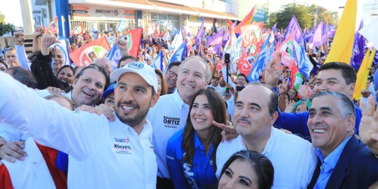 Memo Romero es acompañado por miles de mazatlecos en su registro como Candidato por la Coalición Fuerza y Corazón por Sinaloa