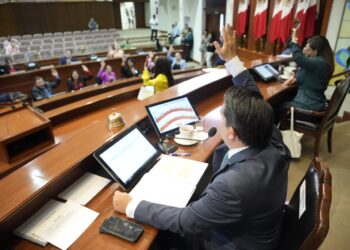 Congreso del Estado da lectura a iniciativa ciudadana que propone reformar la Ley del IPES