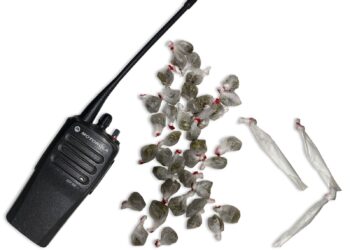 Un radio de comunicación, mariguana y cocaina hallan en el Penal de Aguaruto