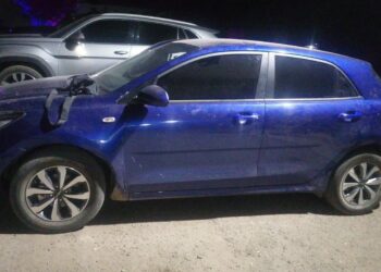 Integrantes de una BOMU aseguran tres vehículos con municiones