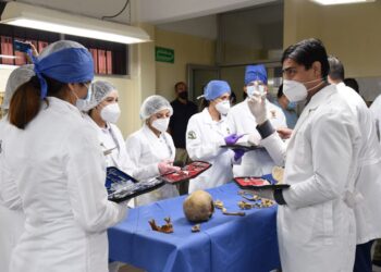 En sólo 3 minutos se agotan las mil 150 fichas para Medicina General en la Nueva Universidad