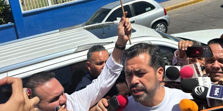 “Es absurda la persecución política contra la UAS”: Máynez, durante su visita a Culiacán