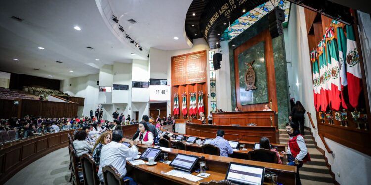 Congreso de Sinaloa analiza iniciativas presentadas por diputados morenistas, para licencia laboral por periodo menstrual