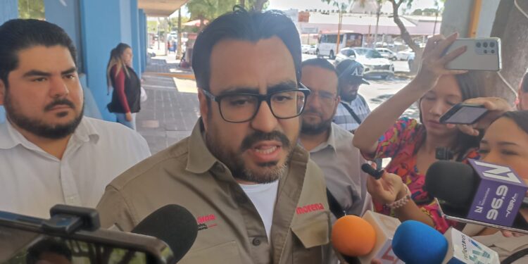 “Ya ni hagan campaña, Morena va a ganar”, le dice la gente a Juan de Dios Gámez Mendívil