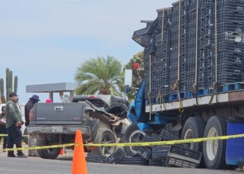 Fallece vecino de Navolato al chocar tortón contra una camioneta