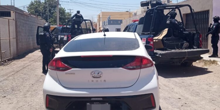 Grupo Élite asegura a un hombre; llevaba un arma de fuego y viajaba en vehículo robado