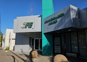 Roban a la Comisión Federal de Electricidad en Culiacán