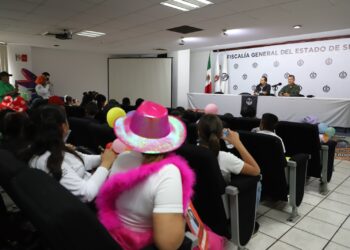 Atiende FGE a Colectivo de Búsqueda por el Día de la Niñez