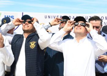 La Comunidad Sinaloense se reunió en la Facultad de Ciencias del Mar de la Nueva Universidad, en Mazatlán, para disfrutar del Eclipse Solar 2024