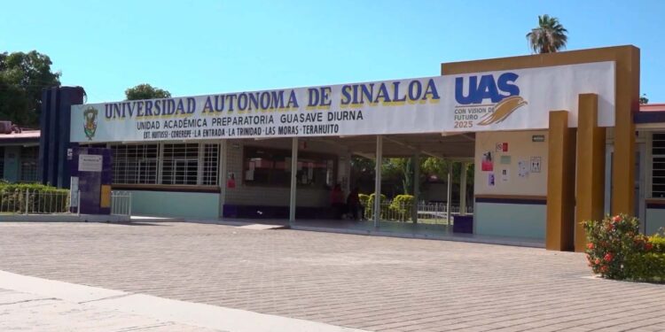 En un par de horas se entregaron más del 90% de las fichas en las principales unidades académicas de bachillerato de la Unidad Regional Centro Norte