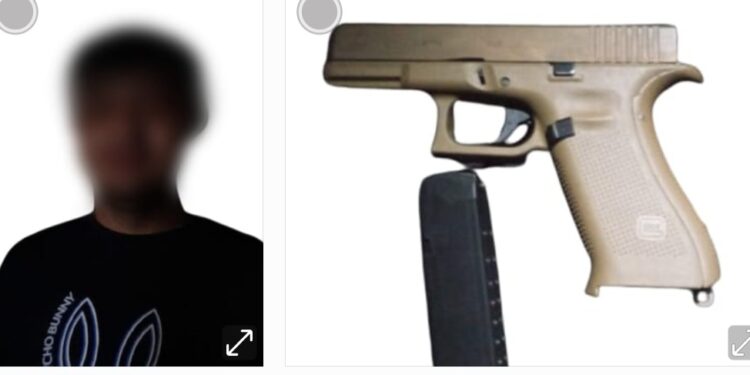 Capturan dos personas con arma de fuego en El Salado