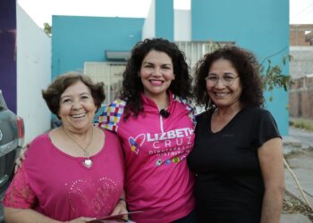 La Adolfo López Mateos y Colinas del Bosque del Distrito 16 respaldan propuestas de Lizbeth Cruz