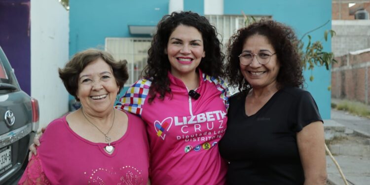 La Adolfo López Mateos y Colinas del Bosque del Distrito 16 respaldan propuestas de Lizbeth Cruz