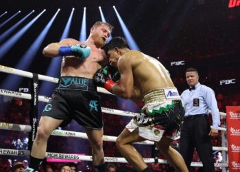 “Canelo” Álvarez vence a Jaime Munguía por decisión 