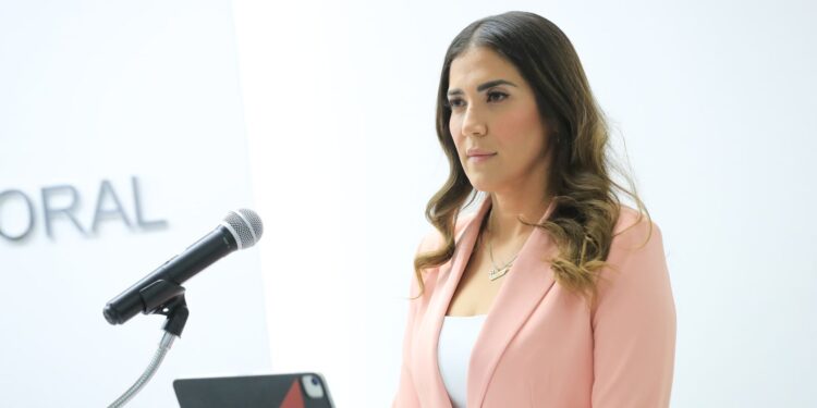 Enrique Inzunza se esconde porque tiene miedo a debatir: Paloma Sánchez