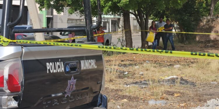 Hallan a un ejecutado a un costado del Cobaes 24 en la colonia Emiliano Zapata