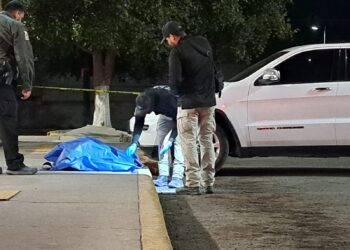 Ejecutan a balazos a un hombre cuando llegaba a una tienda Ley en Villa Satélite