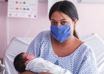 El vínculo afectivo entre madres e hijos contribuye a generar mejores sociedades e impacta en la salud emocional y psicológica