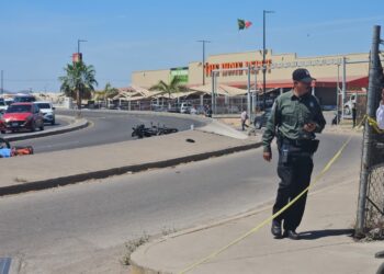 Carambola y volcadura deja un muerto y tres heridos a espaldas de Soriana Zapata