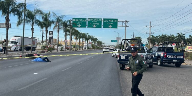 Fallece motociclista atropellado por un trailer sobre el bulevar Jesús Kumate