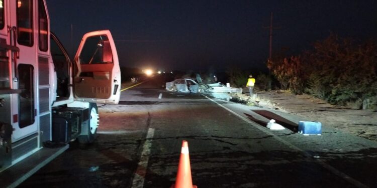 Lesiones leves sufrió un hombre al salirse de la autopista y estrellarse contra un objeto fijo