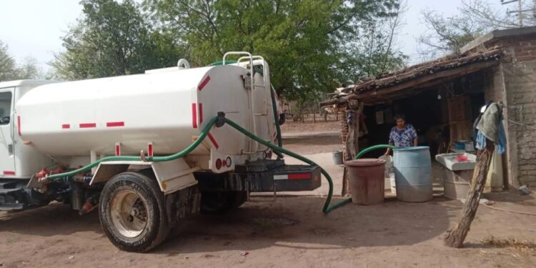 Son ya 146 comunidades apoyadas con agua potable a través de pipas: Sebides