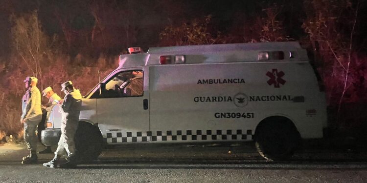 Fallece motociclista al chocar contra camioneta en entre El Sauz y Costa Rica