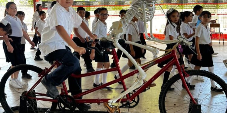 Disfrutan Ciencia en Movimiento 95 mil niñas, niños y jóvenes de los 18 municipios