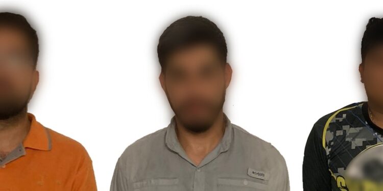 Tres civiles son asegurados por Policías Estatales al intentar ingresar a un domicilio