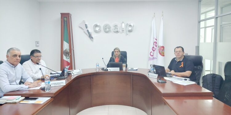 Las cuentas y clabes interbancarias de los sujetos obligados son públicas: CEAIP