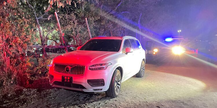 Camioneta robada es recuperada por Policías Estatales en Culiacán