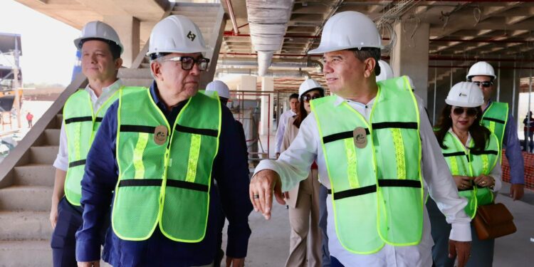 Visita Rocha Moya el Campus Institucional Salud Digna