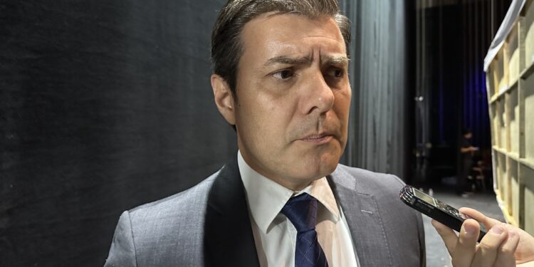 Ayuntamiento abastece de agua con pipas a 27 comunidades de Culiacán